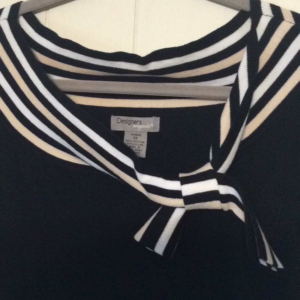 Lightweight knit sweater 1x